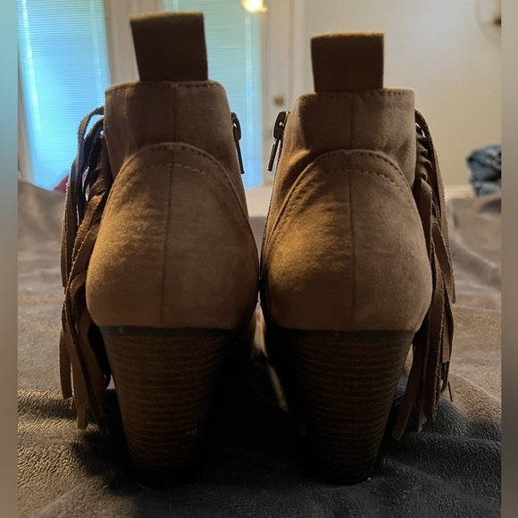 Qupid Suede Ankle Booties - Picture 4 of 5